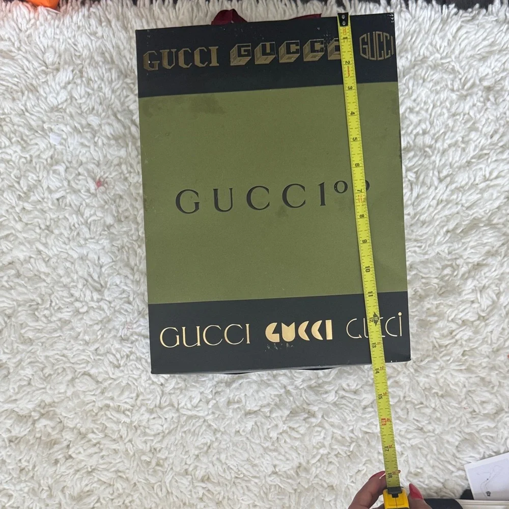 Gucci Olive and Gold Designer Bag - Picture 3 of 3
